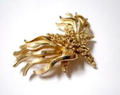 Vintage Signed Crown Trifari Starfish Kelp Seaweed Brooch Pin