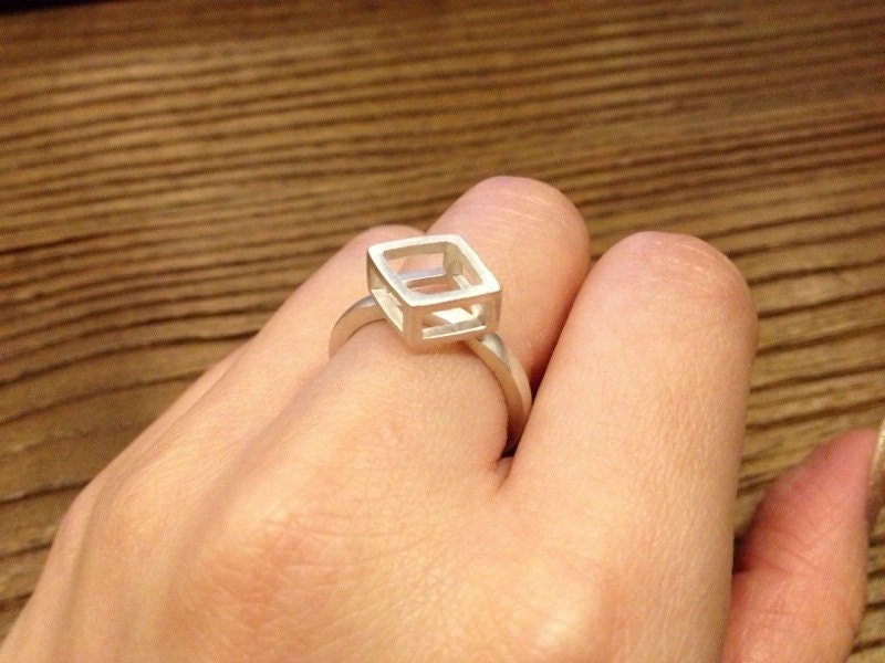 Geometric Ring (Diamond)