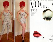 RARE 1950's Vogue Magazine Cover Pinup Novelty Print 3 Piece Set - Cropped Sun Top, High Waisted Shorts & Capri Pants - Mint - Size M