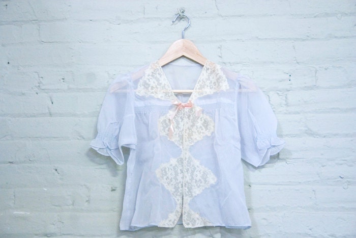 Vintage 1950s Sheer Lingerie Cape Lavender Lace