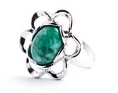 Vintage Green Stone Flower Ring -  Retro Signed Sarah Cov 1970s Stone Silver Tone Adjustable Costume Jewelry / Flattery