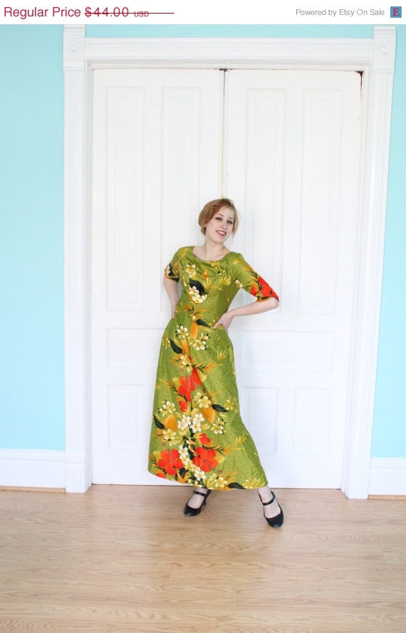 Sale Hawaiian Dress Gown 1970s 70s Orange Olive Green  Maxi M Medium Floral Beautiful Back