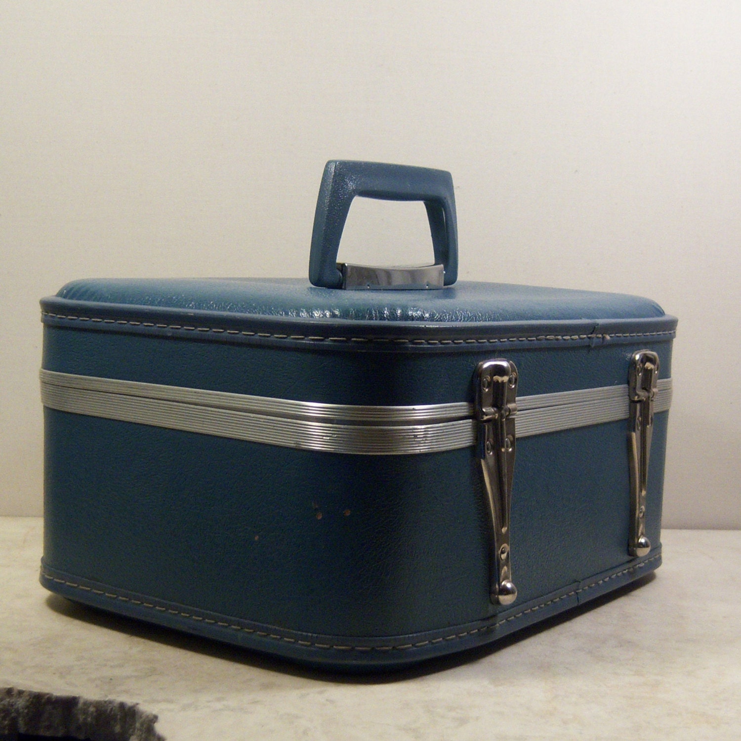 Vintage Luggage 70's Train Case Vintage luggage, Luggage, Train case