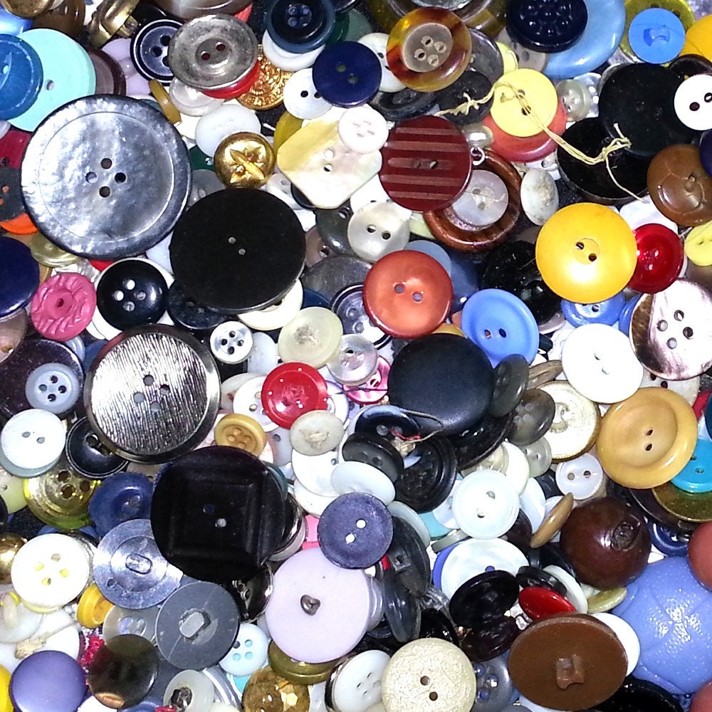 Vintage Button Lot, Mixed Destash, Glass, Rhinestone, Metal, Fabric, MOP...  0425