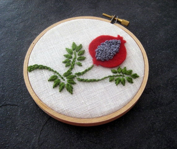 Pomegranate - hand embroiderd 4" hoop art