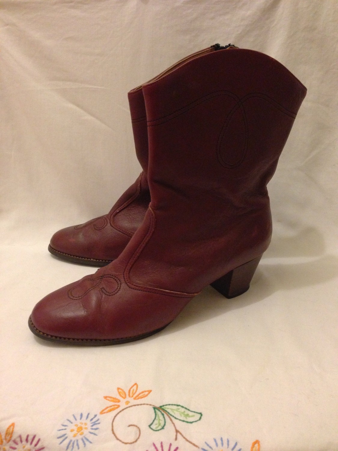 Vintage 70s Western Ankle Boots Dark Red Stacked Heel Size 7.5 Wide