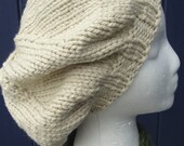 Everyday Oatmeal Beret. A Timeless Classic in a Natural, Neutral Tone. Free Shipping.