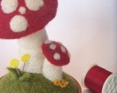 Needle Felted Mushroom Display - Toadstool Pincushion / Pinkeep