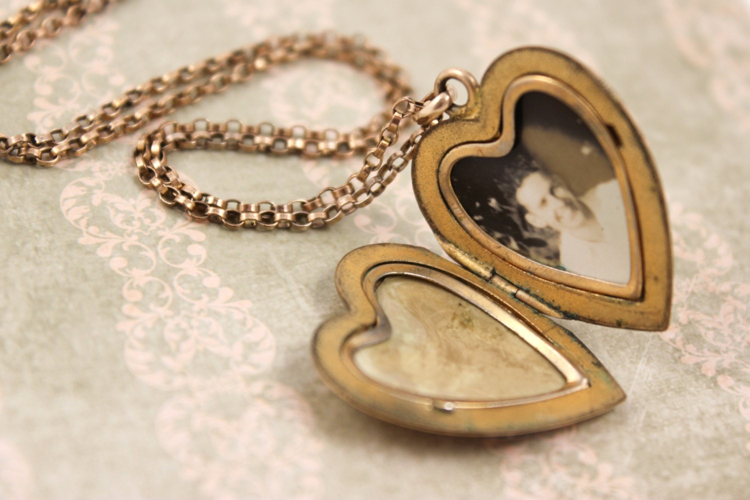 Antique Victorian Gold Heart Locket Necklace Engraved VN112