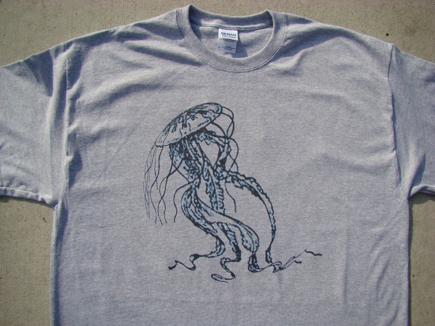 Jelly Fish - tee shirt - Nautical  cotton Mens tee shirt