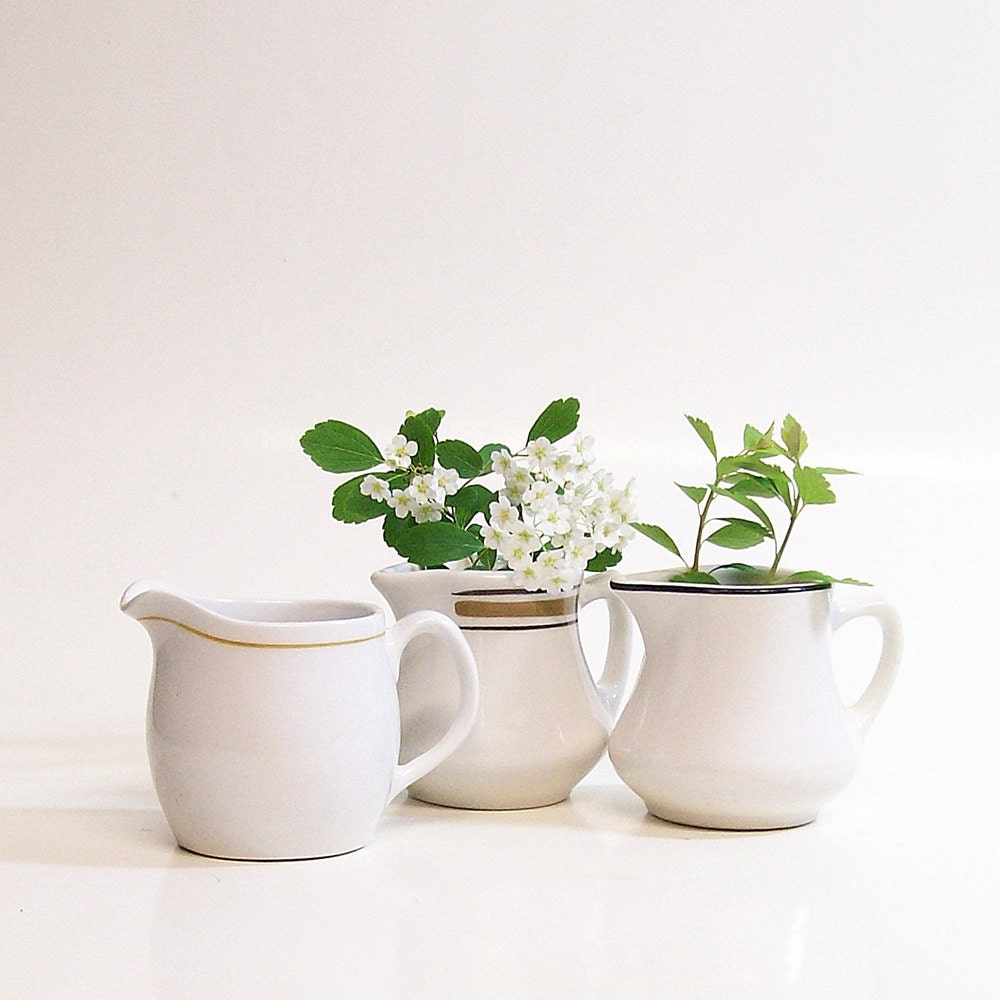 Vintage  Creamers /  Ceramic Diner Restaurant Ware / Three Instant Collection / Neutral Cream