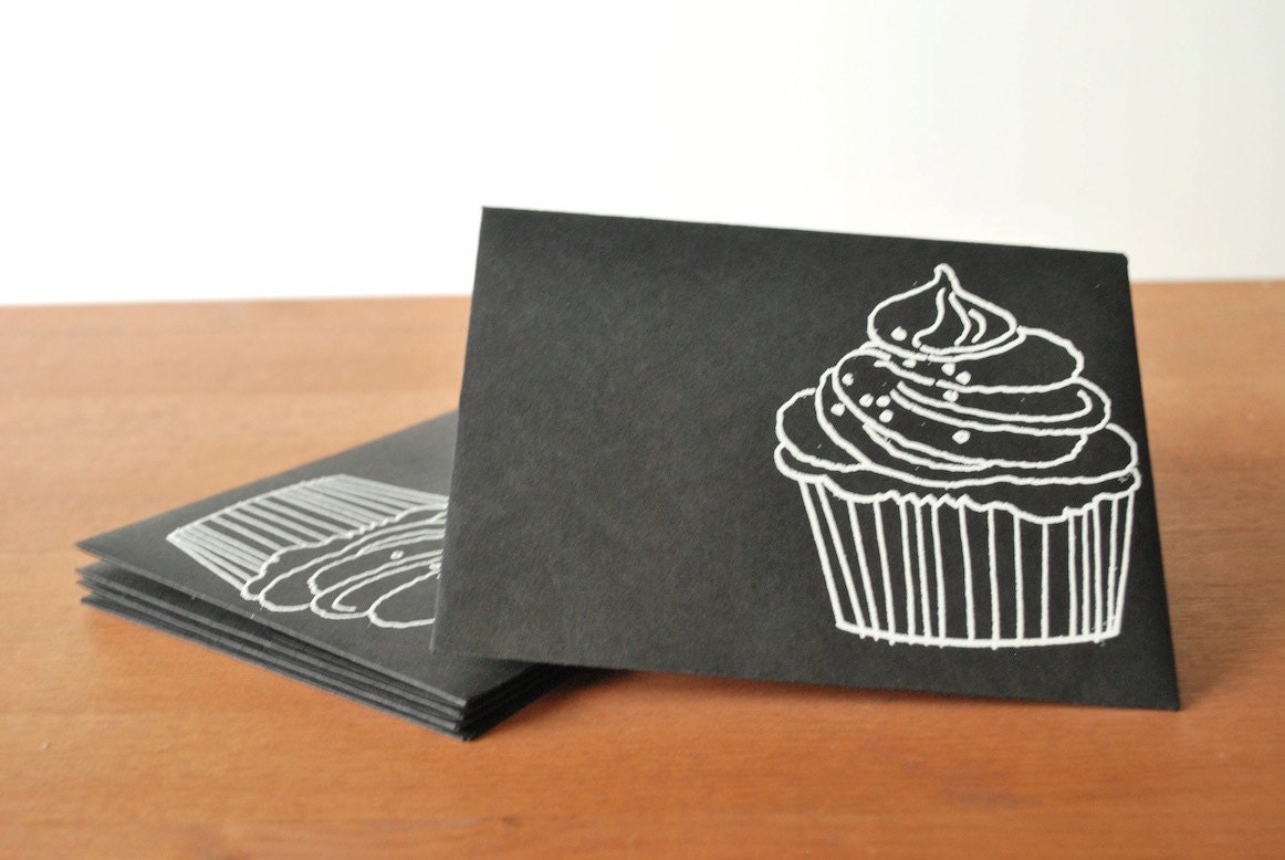 black envelopes set of five: cupcake