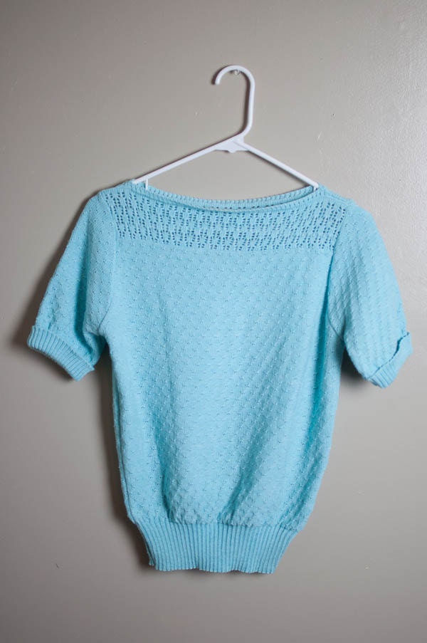 pale blue short sleeve sweater, small