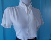 Sexy Vintage 1960s WHITE Tie Neck Short Sleeve Button Down Blouse Top