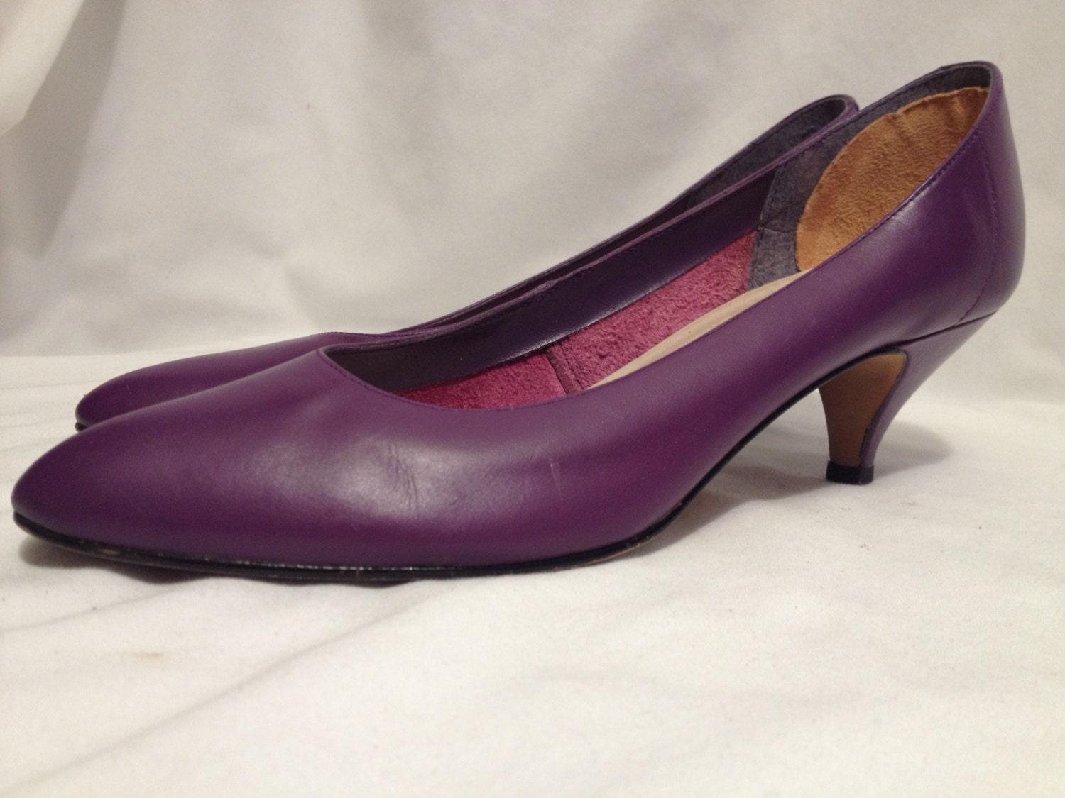 Purple Leather Vintage Heels by Fashionables Size 7.5