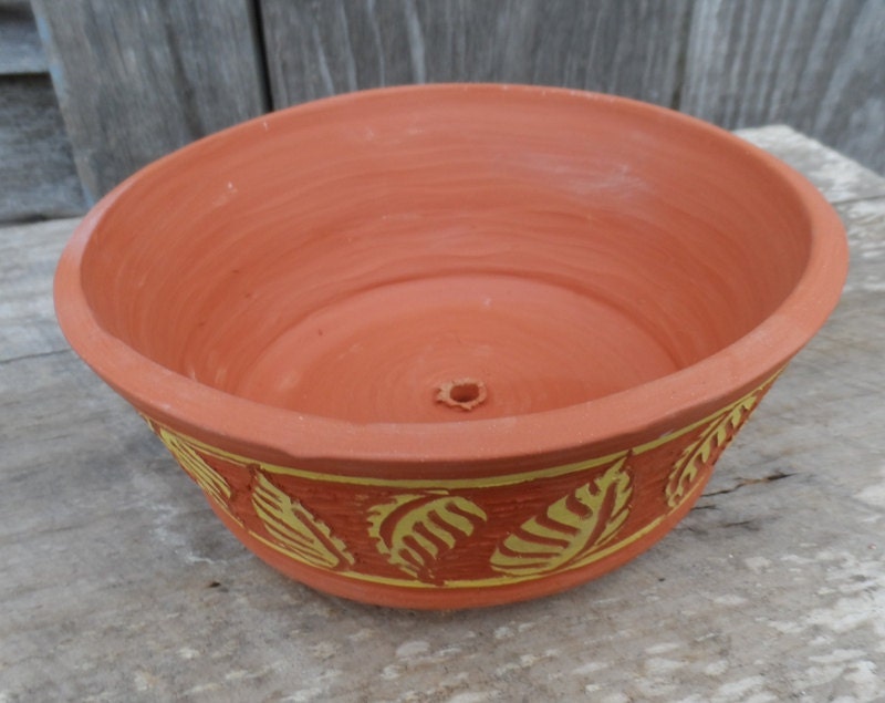 SPRINGTIME Low Sided Yellow Leaf Flower Pot
