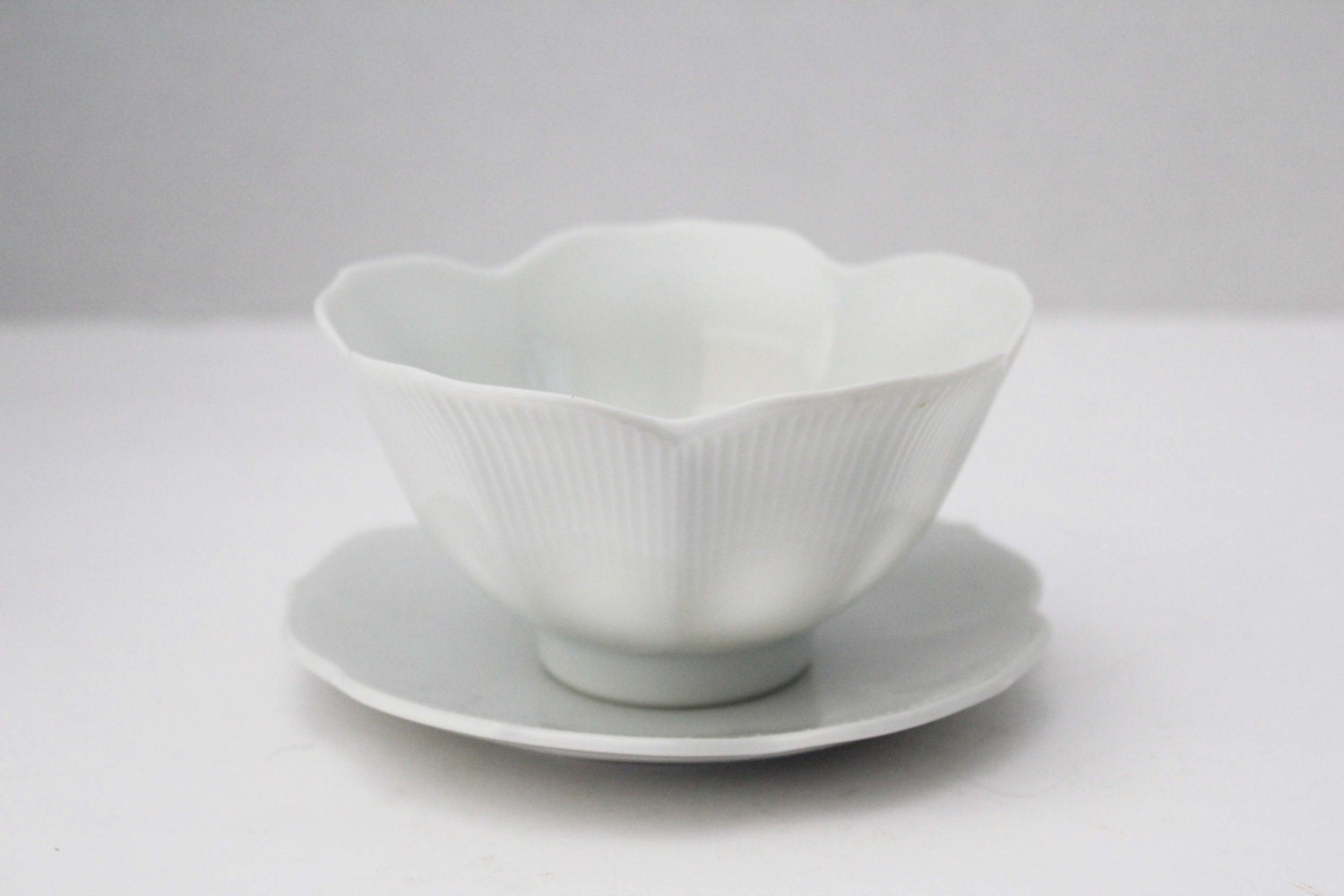 Lotus Flower Bowls and Plates in White by Lilian Vernon - Made in Japan - Set of 4 of Each