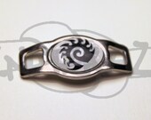 StarCraft SC2 Zerg Inspired STAINLESS Steel Charm on Cobra 550 Paracord Survival Strap Bracelet w/ Plastic Contoured Side Release Buckle