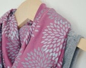 INFINITY SCARF - Screen Printed - Gray Flowers on Mauve