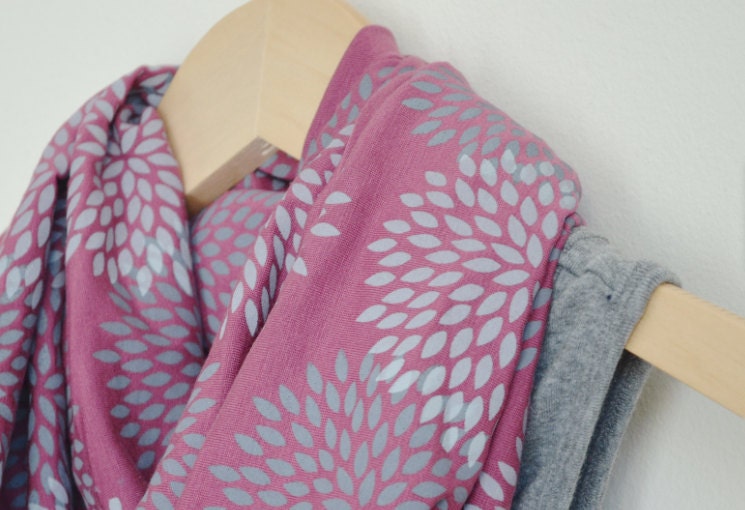 INFINITY SCARF - Screen Printed - Gray Flowers on Mauve
