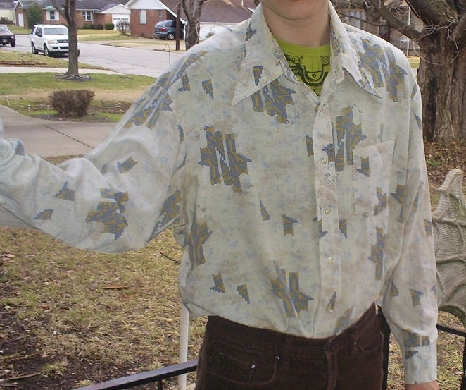 SALE VINTAGE Men's shirt XL 1970s Aztec Indian Eagle print Mexican Mayan butterfly collar