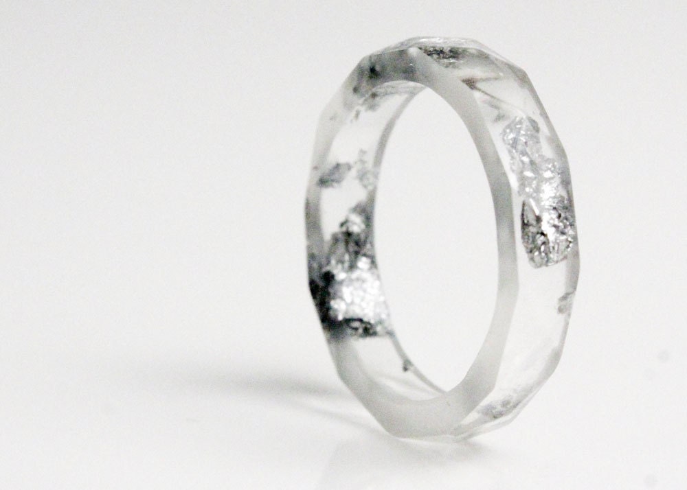 silver leaf size 9.5 thin multifaceted eco resin ring