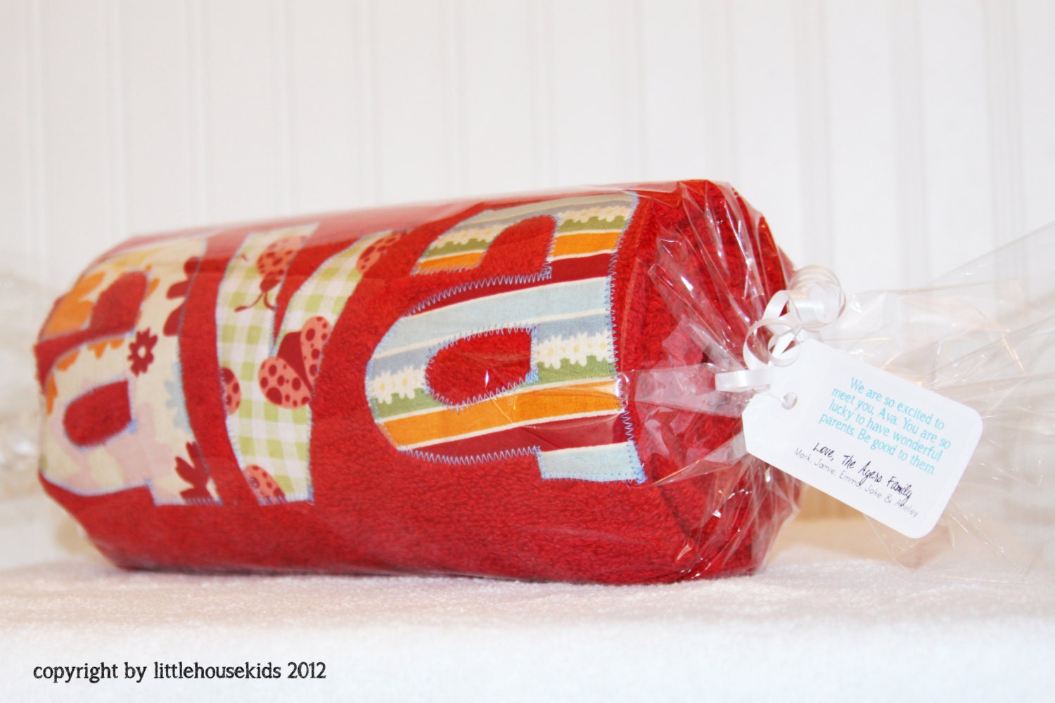 Gift Wrap for Personalized Towels with Custom-made Tag