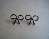 Silver Bow Forget Me Knot Earrings