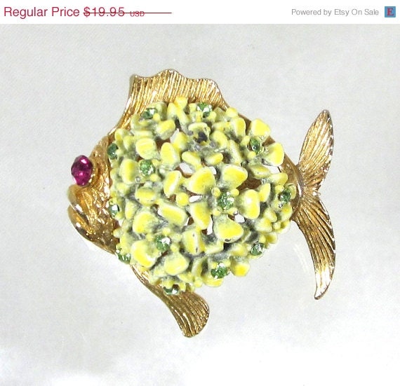 25%OFF August Birthday Darling Vintage Peridot Rhinestone Fish with Bouquet of Enamel Yellow and Green Flowers, Designer SA