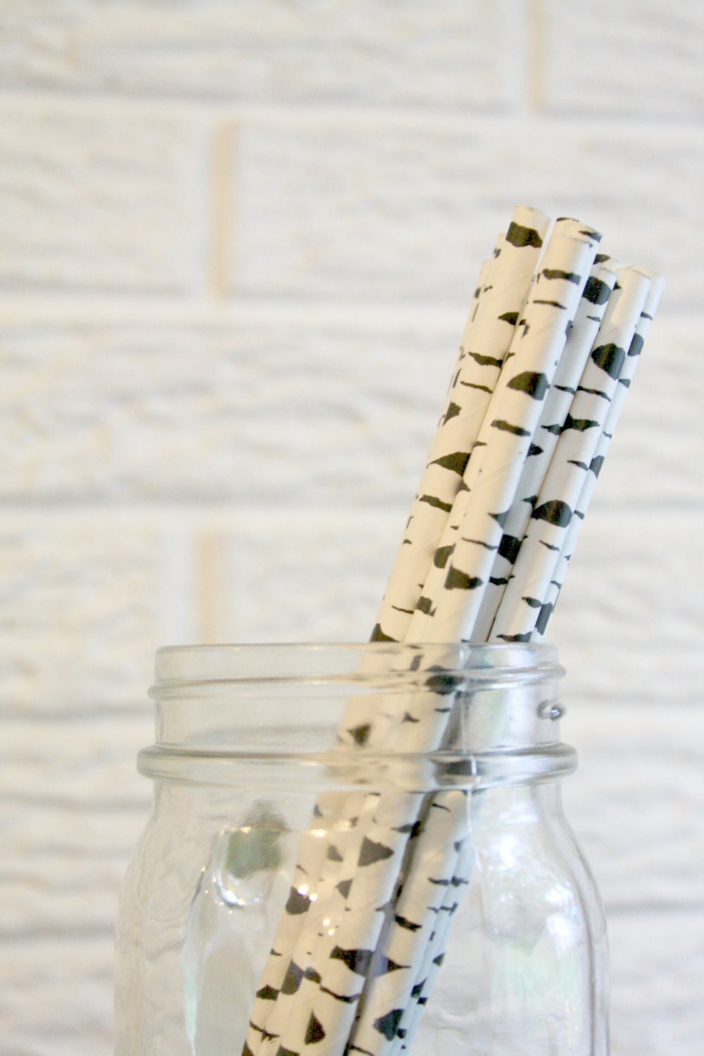 25 paper straws ... choose your color // birthday party decorations // candy dessert buffet table // wedding party decor