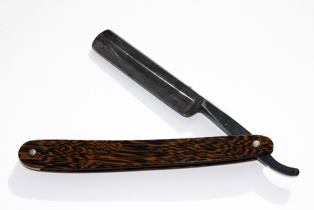 Pixelated W. R. Case & Sons Straight Razor
