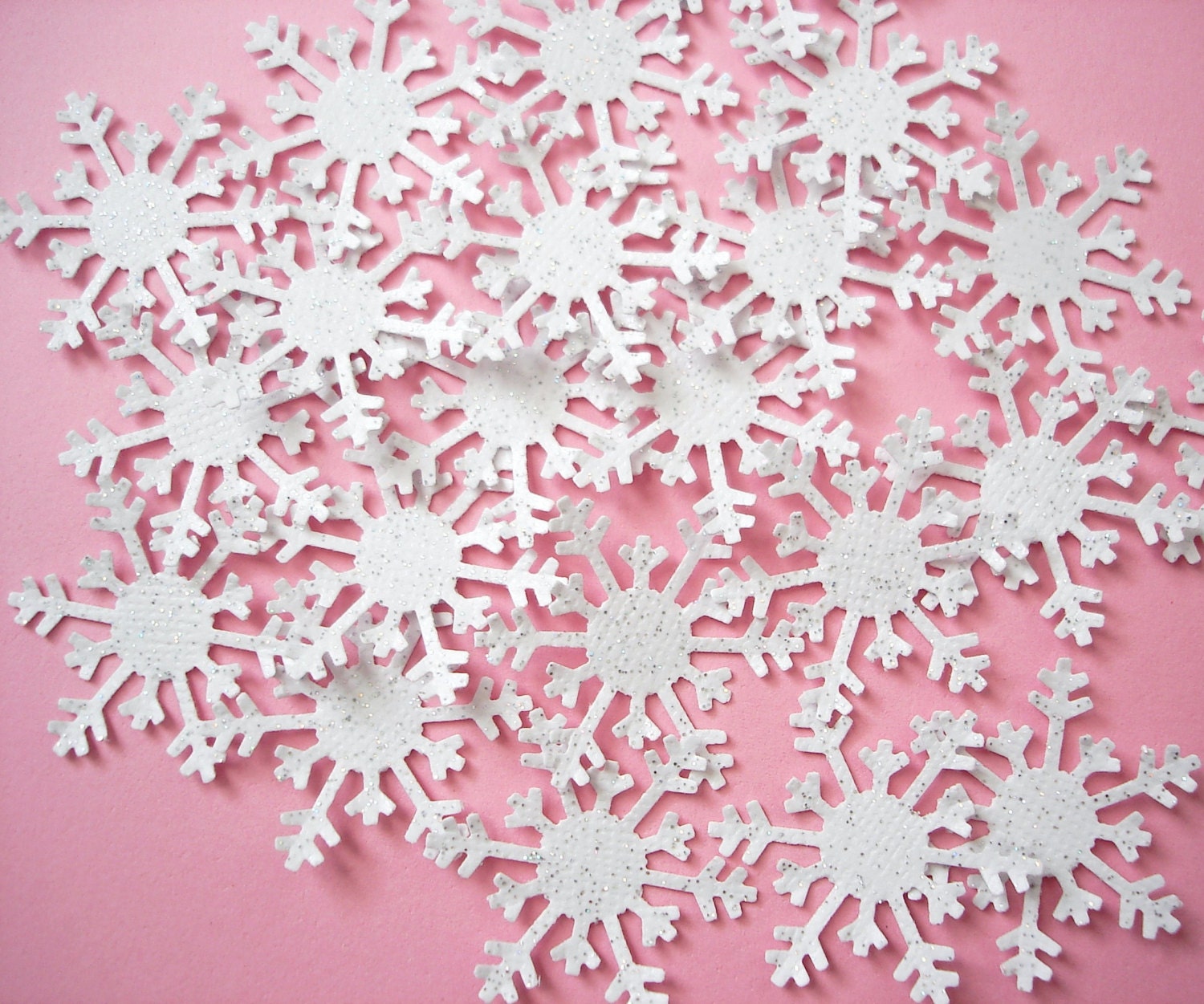 100 Alpine Glittered White Snowflake punch die cut cutout confetti scrapbooking embellishments party supplies - No814