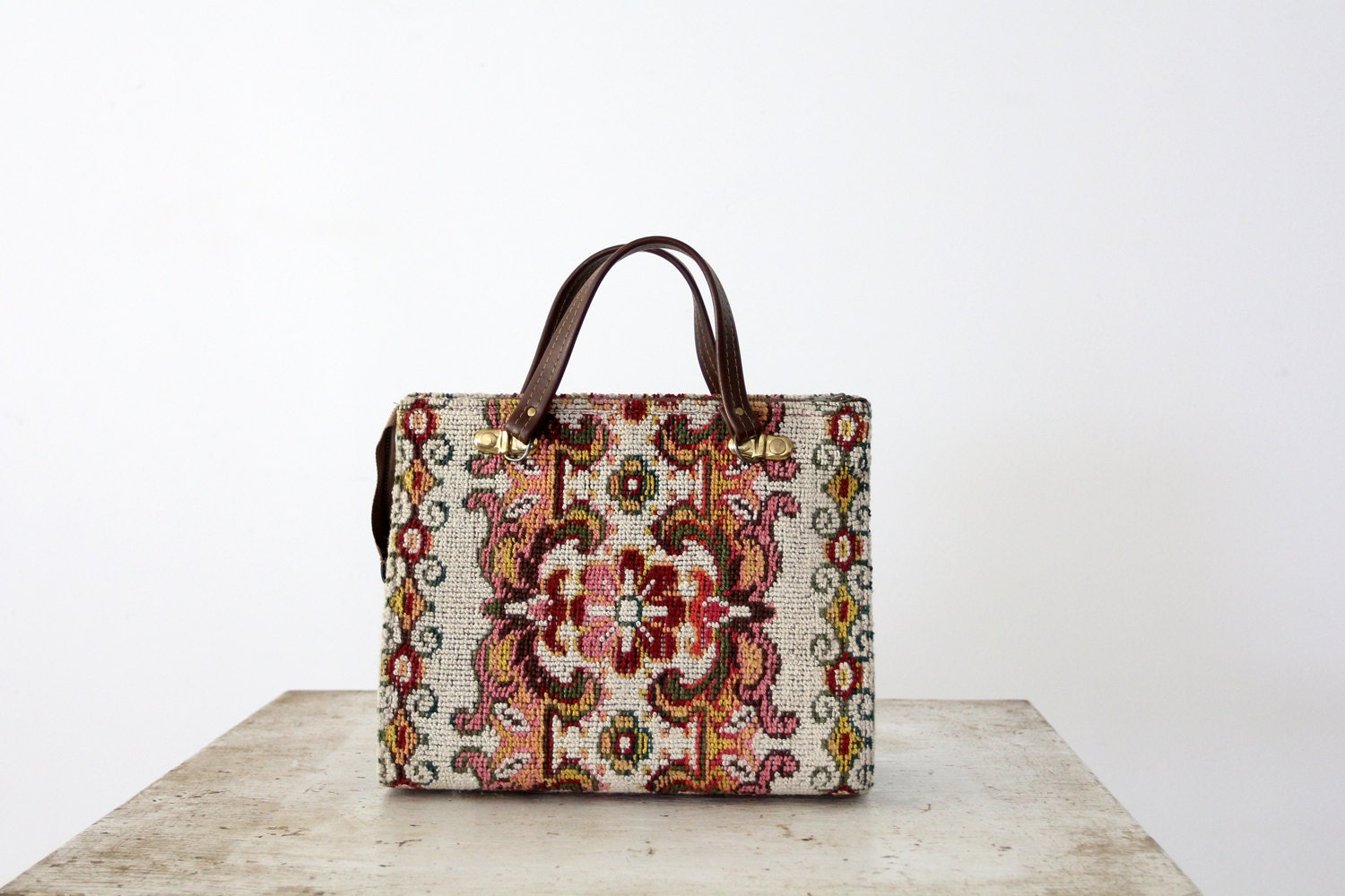 Vintage Carpet Bag / 1960s Handbag