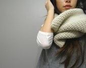 Leche Thermal Neckwarmer