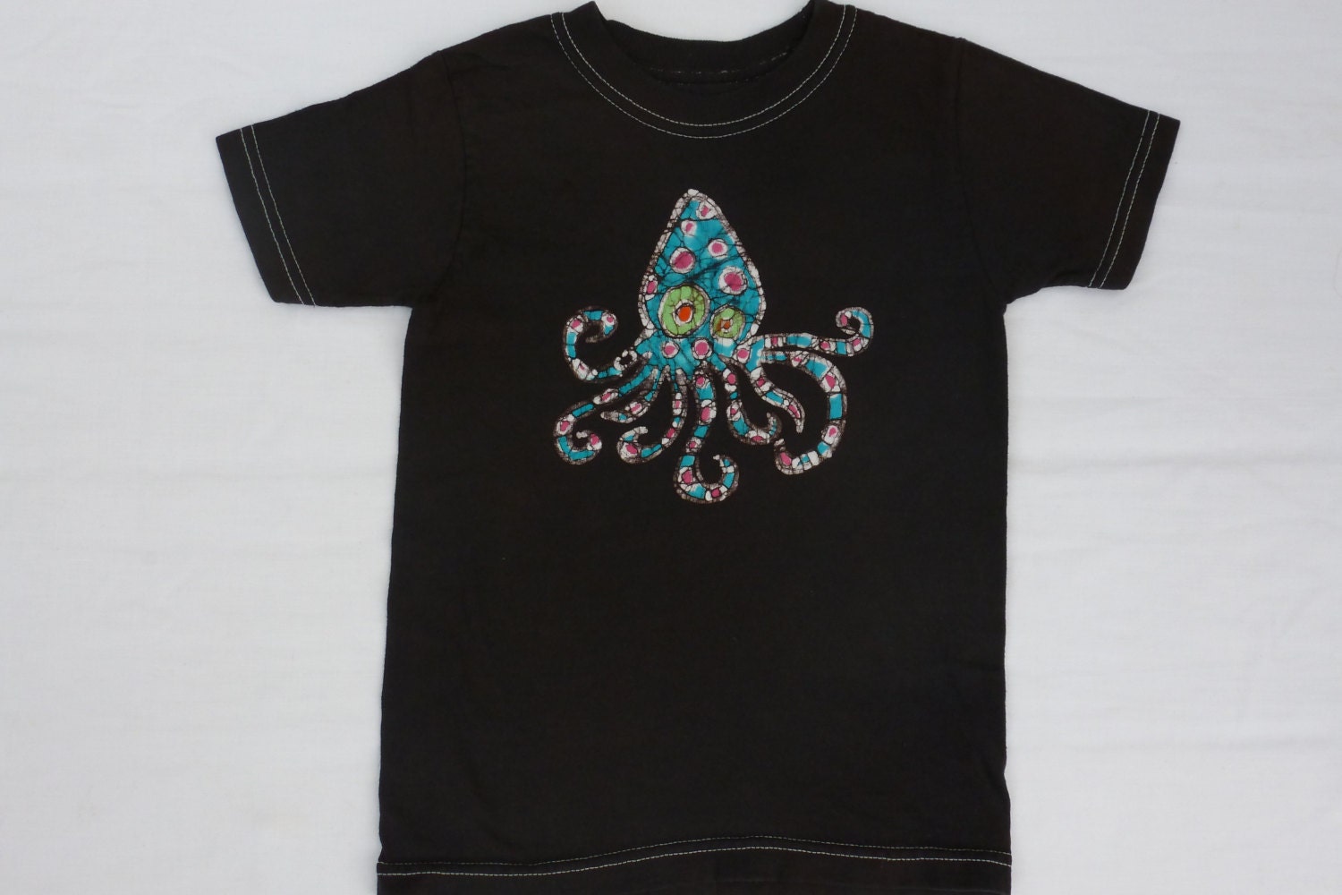 Youth XS (4-5) black batik tshirt.
