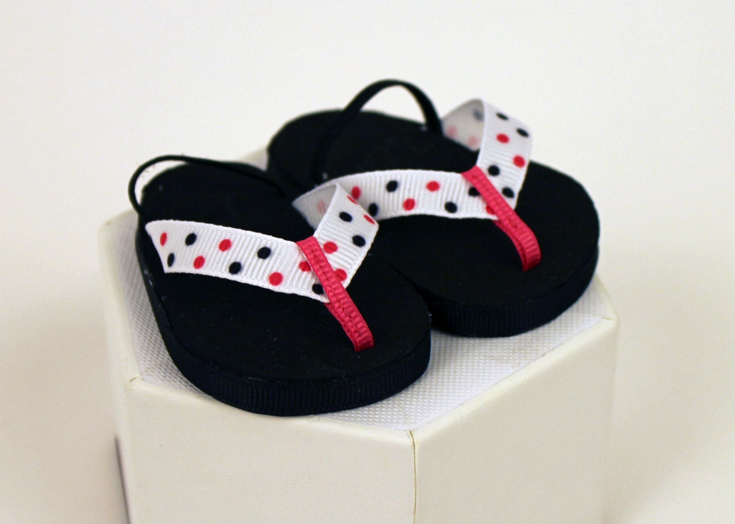Flips: Doll Flip Flops - Black and pink dot