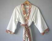 Bridesmaids Robe.  White Bridal Robe. Kimono Robe. Maternity Robe. Bathrobe. Robe. Dressing Gown. White Trimmed Robe. Knee Length.