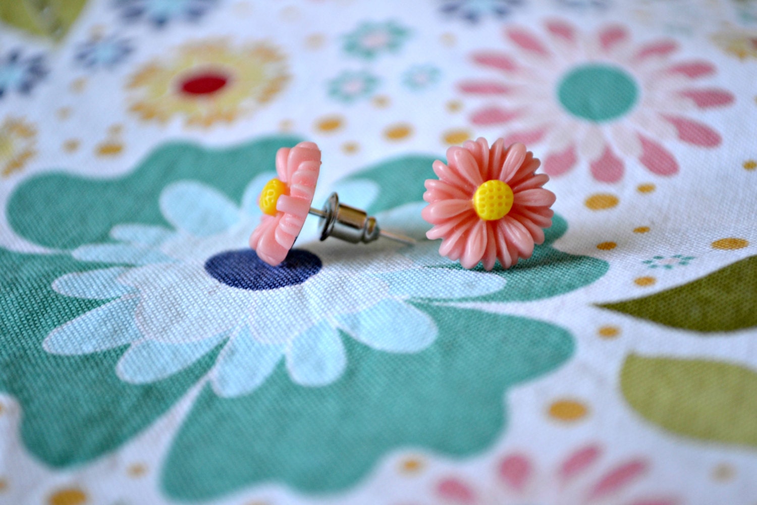 Pink Daisy Earrings
