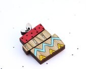PRESENT Brooch