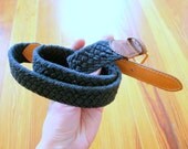 Vintage BLACK LEATHER Belt.....size medium womens....boho. retro. aztec. urban. western. hippie. womens. medium. black belt. leather belt.