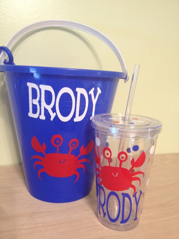Do you need a ring bearer or flower girl gift idea? Definitely check out these cute personalized buckets that www.abrideonabudget.com wrote about.