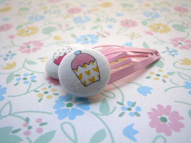 Buttons hair clips
