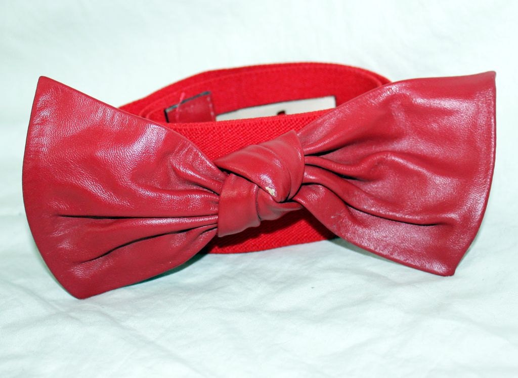 vtg 80s RED BOW BELT // wide stretch elastic leather waist cincher // a181