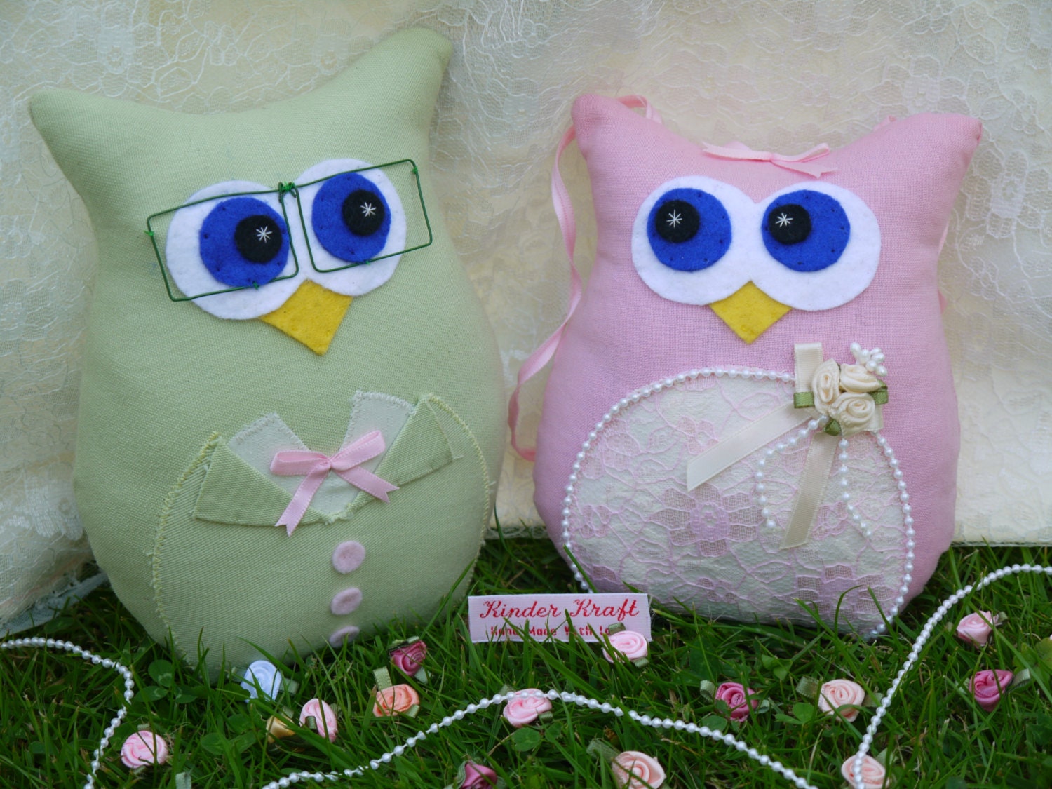 Customized Bride and Groom Wedding Owls - Perfect Wedding gift for couple - Made to match colour scheme.