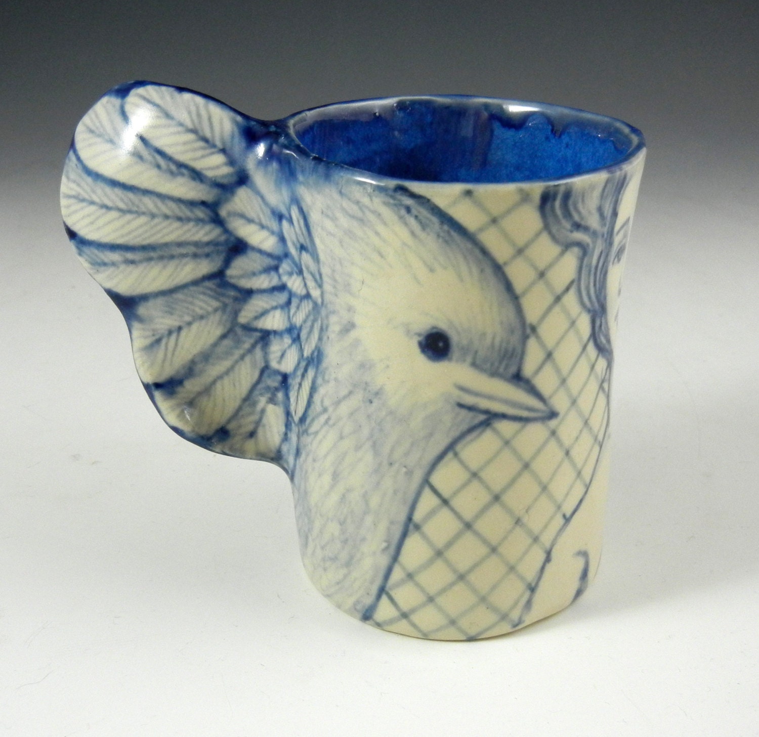 blue and white porcelain bird cup with two sisters
