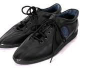 Travel Fox Size 8.5 M Woman's Sneakers