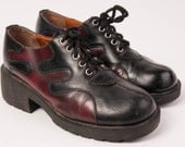 Vintage made in England two tone red & black Tred Air shoes size 9