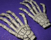Skeleton Hands Hair Piece Set