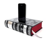 Jane Eyre booksi for iPhone and iPod - Leather Book Dock