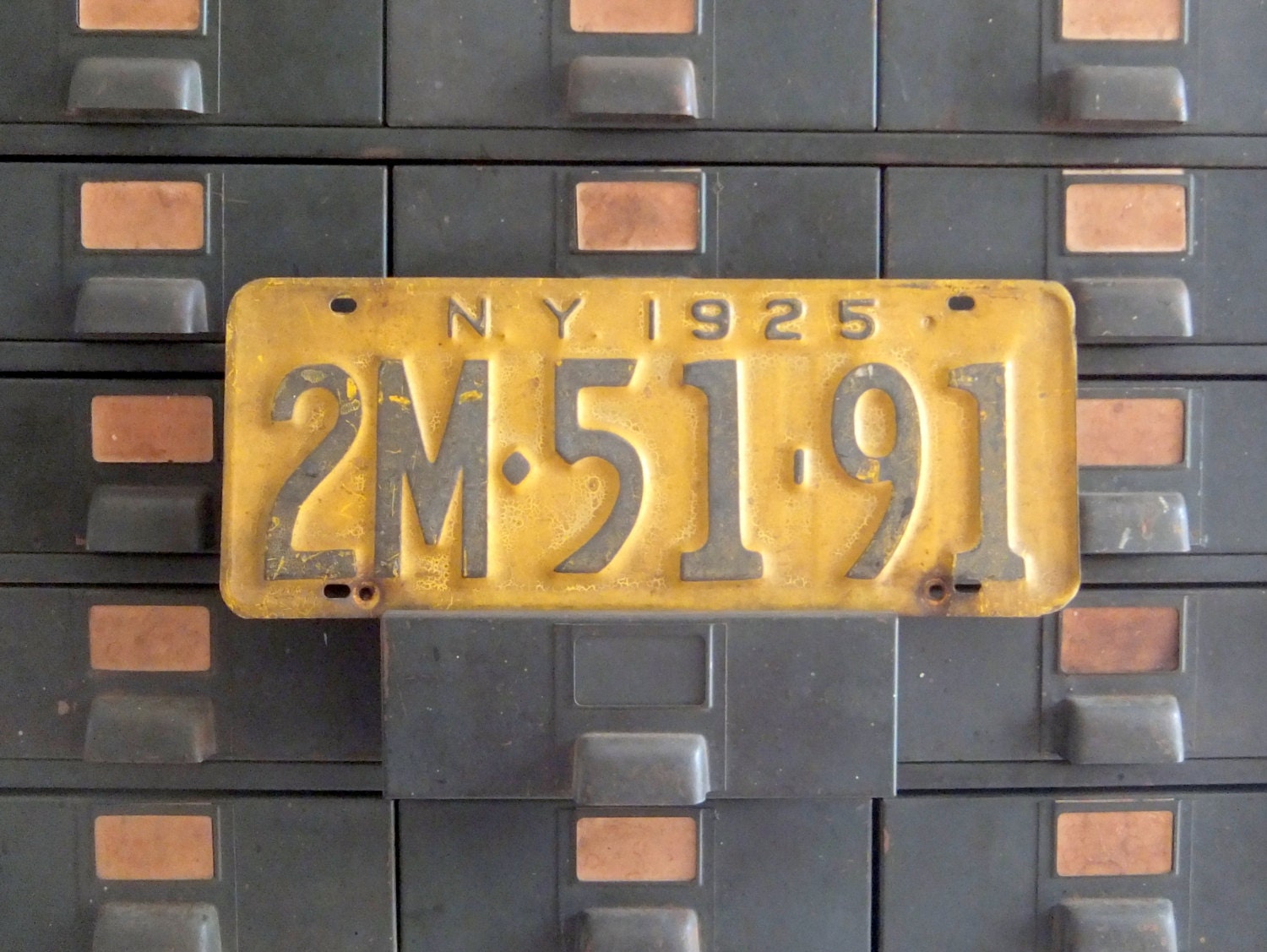 Antique Vintage New York License Plate 1920's, 1925 2M-51-91